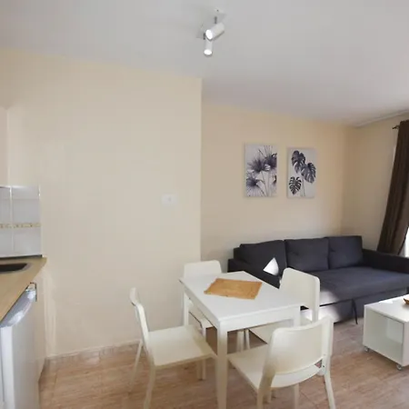 Book Jet - Arena Pool & Wifi Alisios