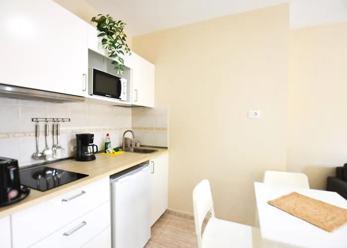 Book Jet - Arena Pool & Wifi Alisios